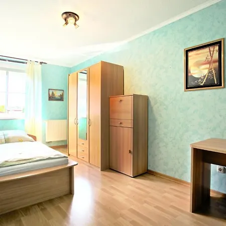Private Rooms Hannover - Room Agency Homestay *